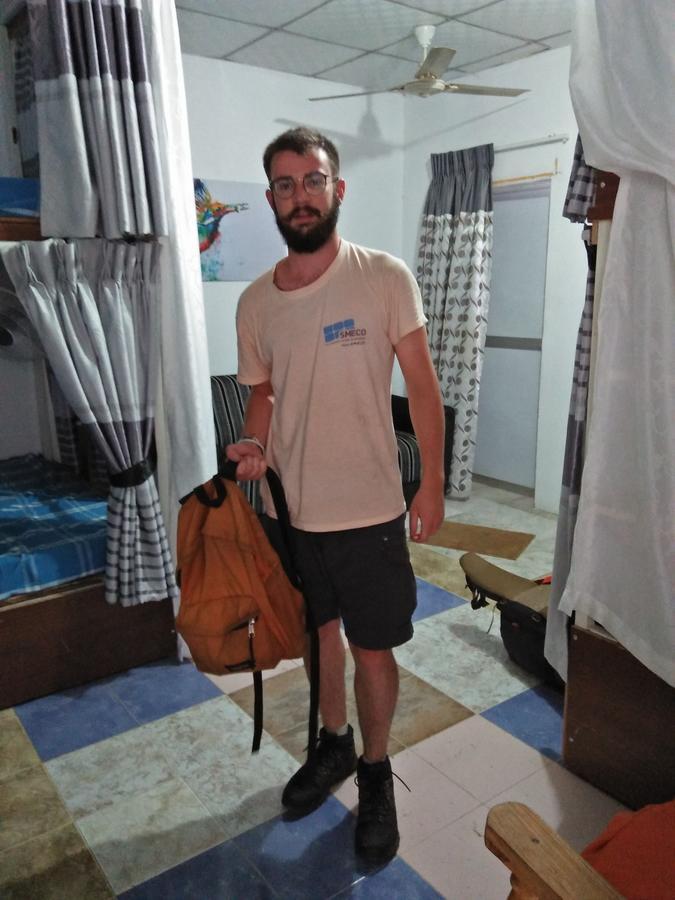 Kingfisher Hostel Anuradhapura Esterno foto