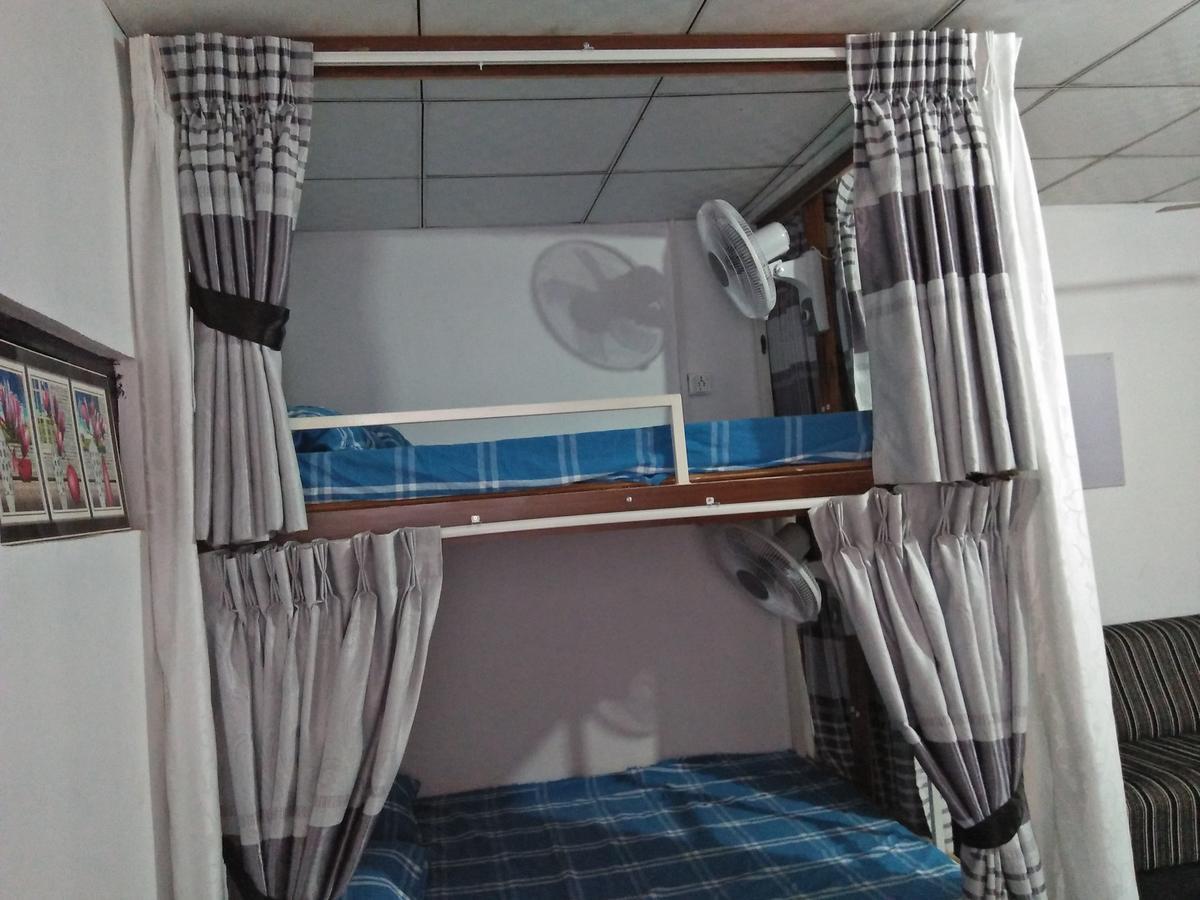 Kingfisher Hostel Anuradhapura Esterno foto