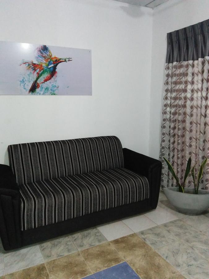 Kingfisher Hostel Anuradhapura Esterno foto