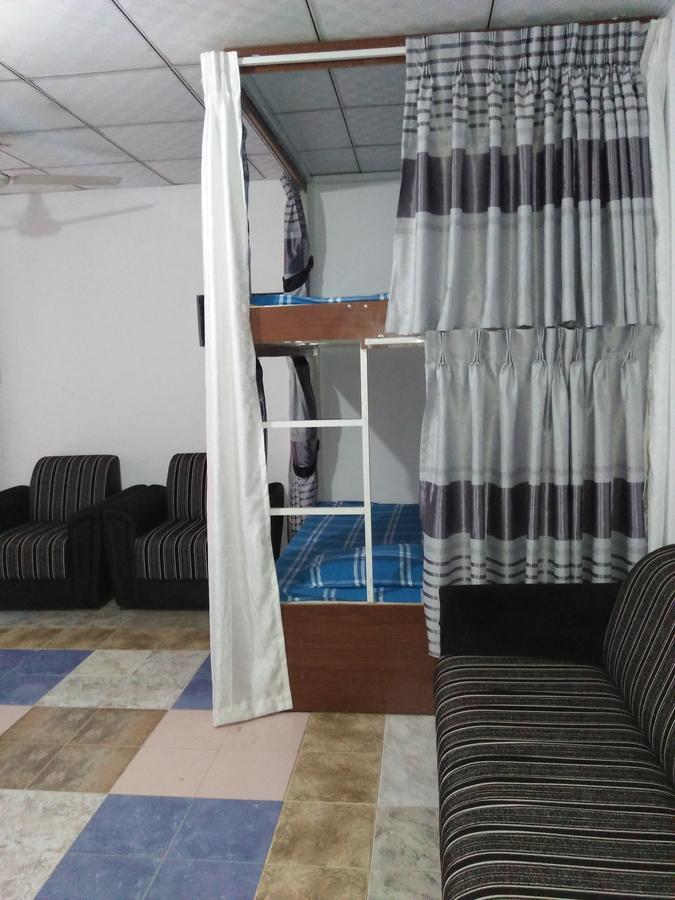 Kingfisher Hostel Anuradhapura Esterno foto