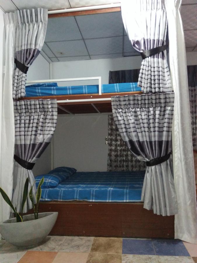 Kingfisher Hostel Anuradhapura Esterno foto