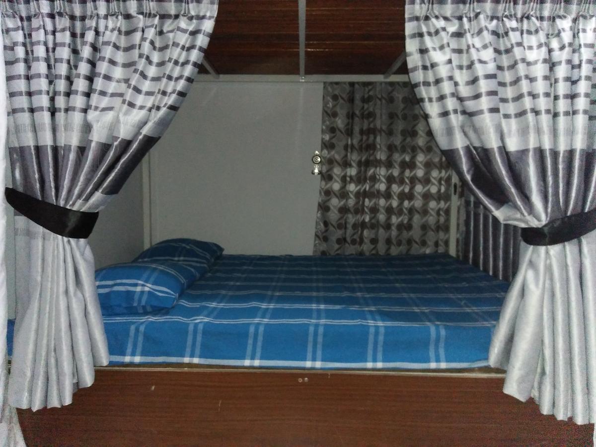 Kingfisher Hostel Anuradhapura Esterno foto