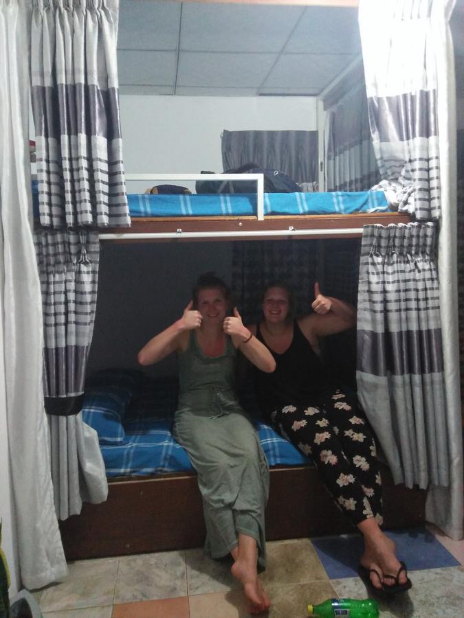 Kingfisher Hostel Anuradhapura Esterno foto